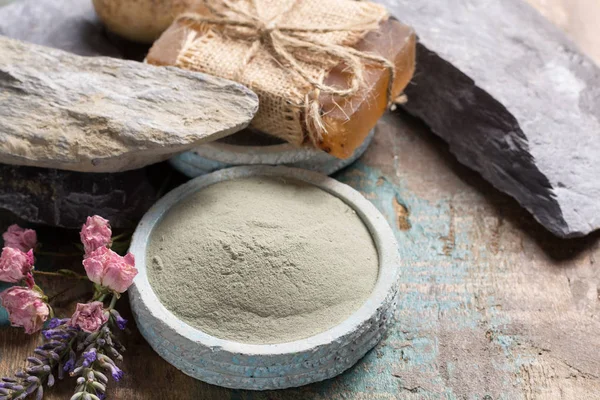 Doğa kozmetik, temel yağlar ile el yapımı hazırlama ve bir