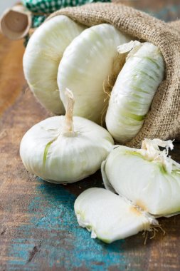 Sicilya dev beyaz tatlı soğan