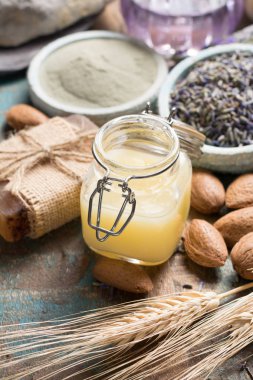 Doğa kozmetik, temel yağlar ile el yapımı hazırlama ve bir