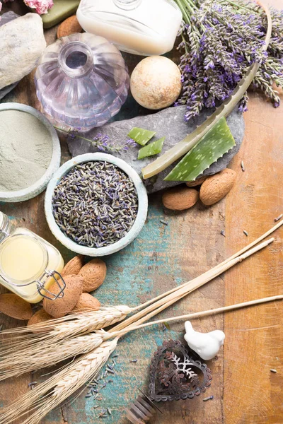 Doğa kozmetik, temel yağlar ile el yapımı hazırlama ve bir