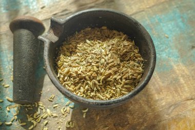 Eski Hint dökme demir harç Kimyon tohumu