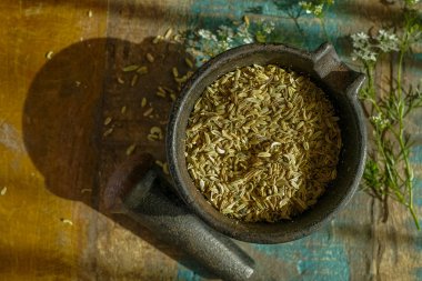 Eski Hint dökme demir harç Kimyon tohumu