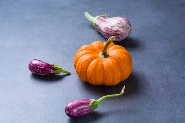 Fresh organic vegetables - round, small eggplants, pumpkin, diet — Stock Photo, Image