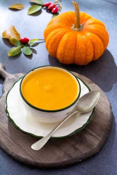 Homemade Pumpkin Cream Soup Made Fresh Ripe Bottle Gourd Pumpkin — Stock Photo, Image