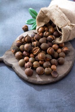 Unpeeld taze hasat Avustralya macadamia fıstığı, yakın çekim