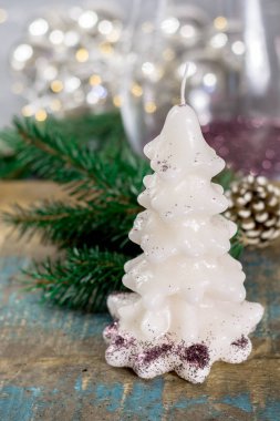 Büyük beyaz Noel ağacı mum, ışıklı Noel dekorasyon