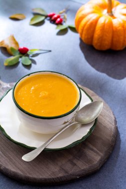 Taze olgun şişe kabağı kabak yapılan ev yapımı krem çorba