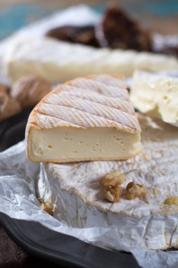 Yumuşak peynirler - camembert, marcaire, munster, brie - lezzet Fransız