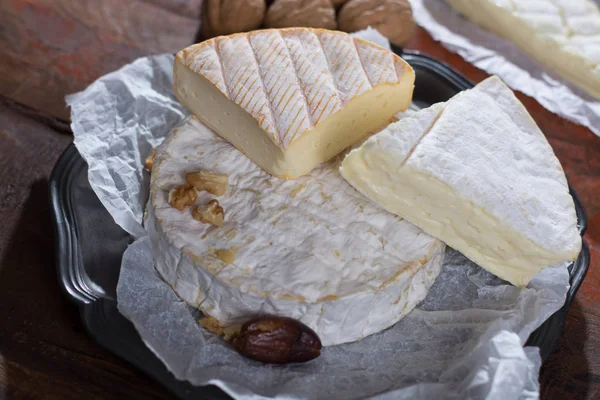 Fromages à pâte molle - camembert, marcaire, munster, brie - delic — Photo