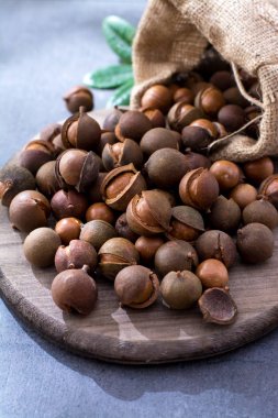 Unpeeld taze hasat Avustralya macadamia fıstığı, yakın çekim