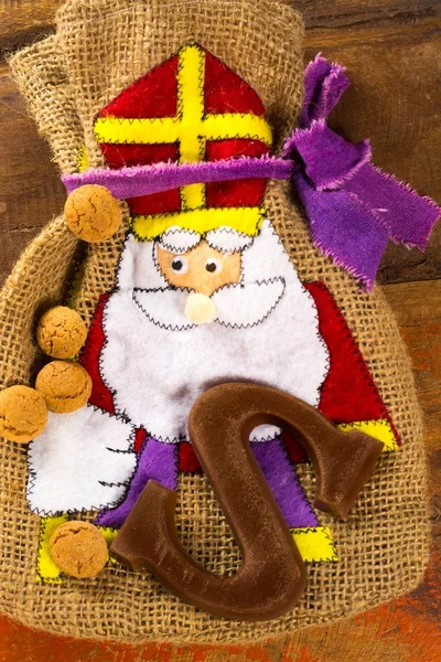 Traditional Dutch Saint Nicolas celebration with presents for ch — Stock Photo, Image