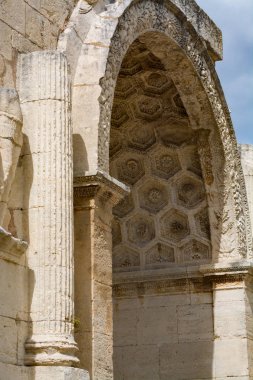 Terkedilmiş Roma şehri Glanum, Saint-Remy-de-Provence, Les Antiques, Fransa 'nın ruines