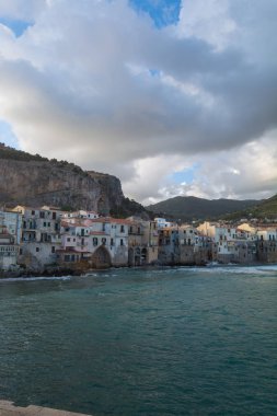 Turistik ve tatil Sicilya, küçük kasaba Cefalu gündoğumu, Sicilya, Güney İtalya, Deniz Manzaralı, inci
