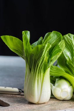 Taze çiğ yeşil bebek Bok choy veya Çin lahanası