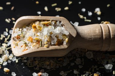 Makro koleksiyonu, İtalyan otlar ile karışık beyaz deniz tuzu biberiye