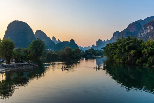 Yangshuo China December 2019 Beautiful Sunset Yulong River Yangshuo Guilin — Stock Photo, Image