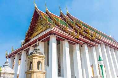 Bangkok, Tayland 'daki Wat Suit' in güzel çatıları.