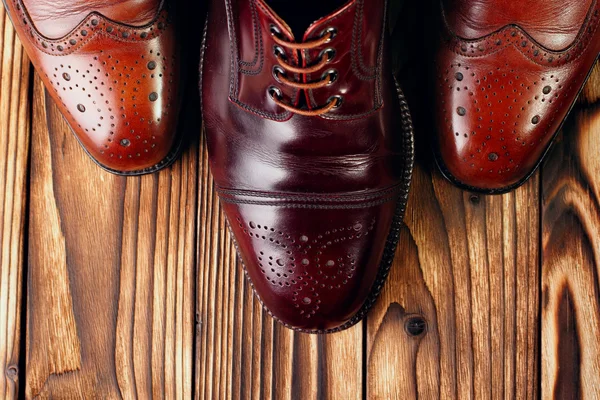 Moda classico lucido marrone oxford uomini brogues.top vista — Foto Stock