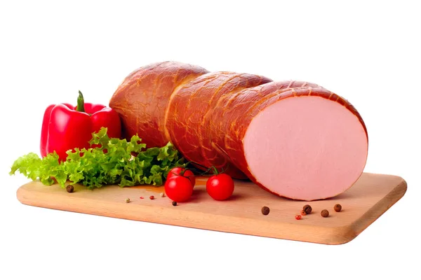 Smoked pork sausage isolated on cutting board with sweet peppper — Stock Photo, Image