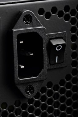 Modern bilgisayarın düğmesi ve conector.closeup.selective odak güç kaynağı