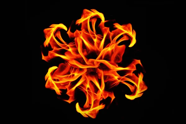 Chama de fogo abstrato. Flor de fogo. Incêndio chamas no fundo preto para design — Fotografia de Stock