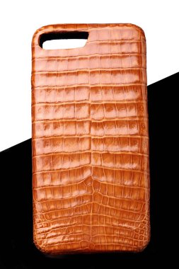 Özel altın timsah deri çanta için smartphone. Lüks çanta. Siyah ve beyaz arka plan üzerinde