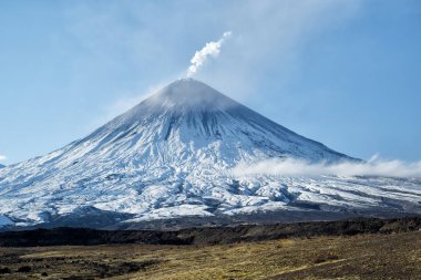 Rusya, Kamçatka Peninsula.Volcano Klyuchevskaya sopkal (4800 m) 