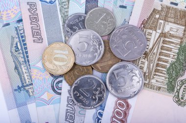 Rus ruble banknot ve madeni paralar, closeup görünümü