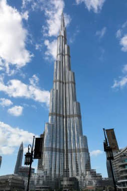 Dubai, Birleşik Arap Emirlikleri - 10 Aralık 2016: görünümü Burj Dubai Kulesi, dünyanın, 828 m en yüksek insan yapımı yapısı