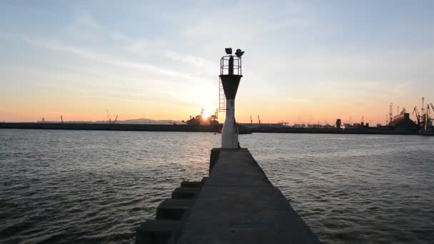 Fyren Vid Solnedgången Port Burgas Svarta Havet Bulgarien — Stockvideo