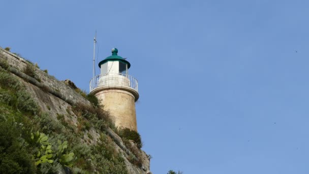 希腊科孚岛克基拉岛市的古老威尼斯堡垒 灯塔在堡垒的顶部 — 图库视频影像