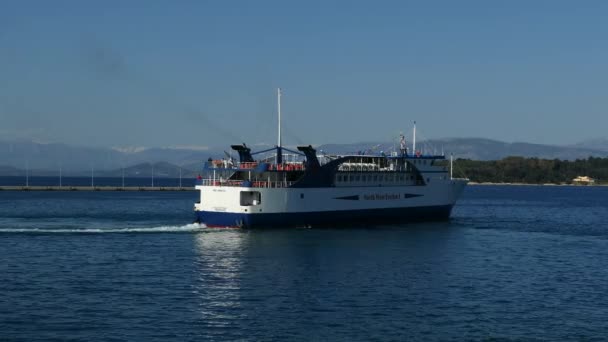 Corfu Greece Abril 2018 Ferry Boat North West Ferries Shipping — Vídeo de Stock