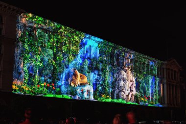 Sofia, Bulgaristan - 9 Mayıs 2018: Bina, Bakanlar Konseyi Sofya, Bulgaristan. Avrupa'nın gün için 3D projeksiyon eşleme