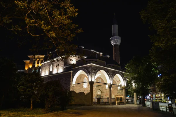 Banya Bashi Mosque in Sofia, Bulgaria at night — ストック写真