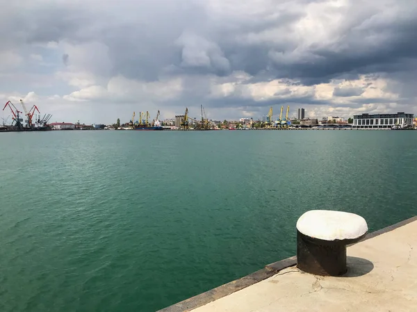 Industrieller Schwarzmeerhafen Burgas Bulgarien Schöne Dunkle Wolkenlandschaft — Stockfoto