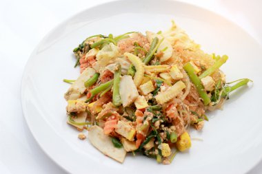 Suki et suları, olmadan plaka üzerinde sukiyaki yağda kızarmış karışık sebze ve tofu karıştırın. Vejetaryen yiyecekler, sağlıklı yemek. Tayland Gıda.