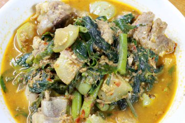 tavuk ve karışık sebze ile Kuzey baharatlar, Kuzey stili köri, Tayland Kuzey tarzı gıda, baharat çorba, Geang bakım