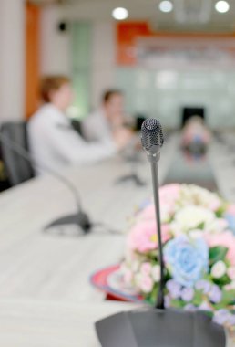 Görüntü arka plan konferans salonunun mikrofon yumuşak odak / Seminer Toplantı Oda ticari etkinlik / eğitim akademik sınıf eğitim kursu: hoparlör / üniversite sınıf oda öğretmenin mikrofon