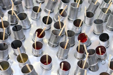 Geleneksel Tay buzlu şeker suyu kullanılarak yapılan Maker için paslanmaz boru dökün ve bir tanka emmek o zaman üst döndürmek, bu buz agitates ve yerleşir tüpler, dondurma hazırlama Tayland