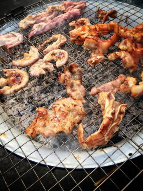 Kızarmış et, Tayland usulü geleneksel yemek. Yakın çekim.