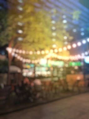 Akşam kentinde dekorasyonun bulanık arkaplanı