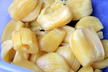 Tatlı sarı nefesi, tropikal meyve parçası.