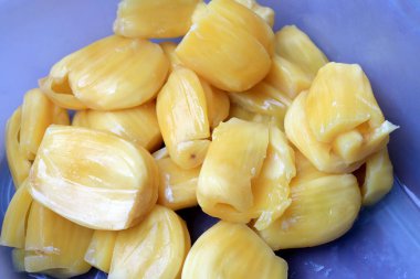 Tatlı sarı nefesi, tropikal meyve parçası.