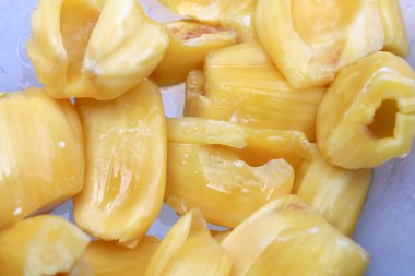 Tatlı sarı nefesi, tropikal meyve parçası.