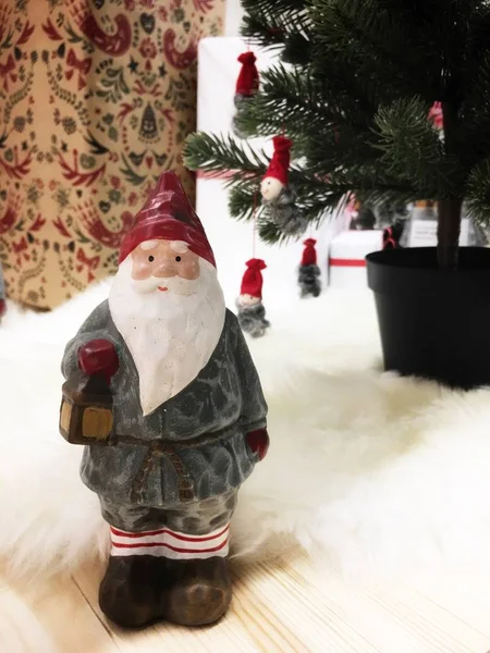 Vánoční Santa Claus Hračka Dřevěném Stole — Stock fotografie