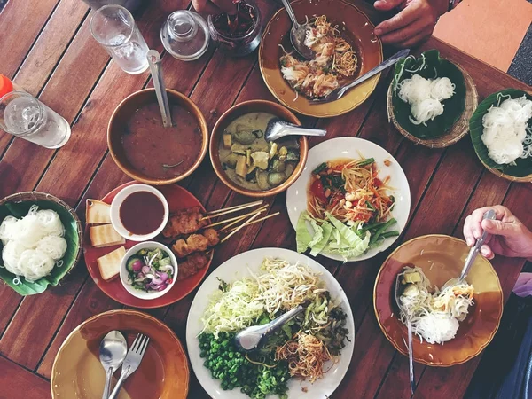 Delicious Asia Food Set Table Rice Noodles Spicy Pork Sauce — Stock Photo, Image