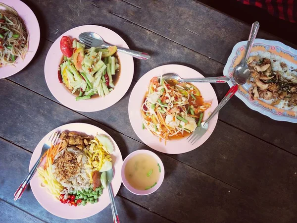 Thailändisches Essen Auf Holztisch Thai Stil Essen Blick Von Oben — Stockfoto