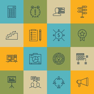Bilgisayar, zaman yönetimi ve mevcut rozet konularda proje yönetimi simgeler kümesi. Düzenlenebilir vektör çizim. Bilgisayar, proje ve hedef vektör simgeler içerir.