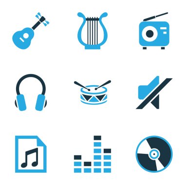 Multimedya renkli simgeler kümesi. Kulaklık, davul, gitar ve diğer öğeleri koleksiyonu. Ayrıca ses, Not, gitar gibi simgeler içerir.