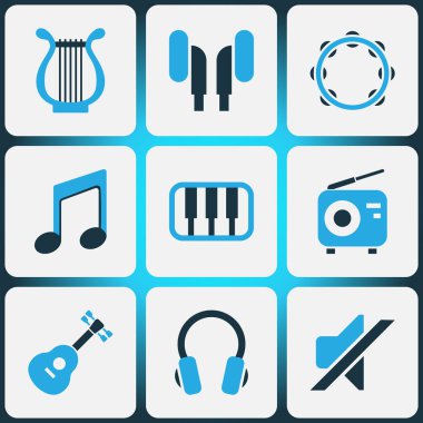 Ses renkli simgeler kümesi. Not, piyano, kulaklık ve diğer öğeleri koleksiyonu. Ayrıca Harp, tef, müzik gibi simgeler içerir.